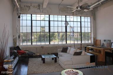 Main picture of 828 Ralph McGill Blvd NE