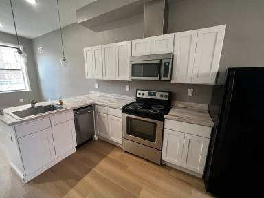 Main picture of 1025 Spring St