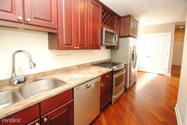 Main picture of 867 N Mozart St