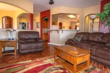 Main picture of 890 Baywood Dr
