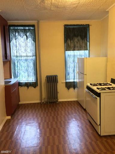 Main picture of 312 Macdougal St