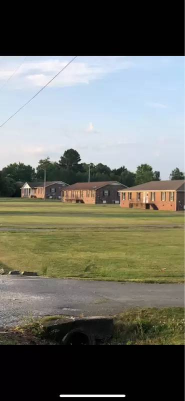 Main picture of 182 Parker Rd
