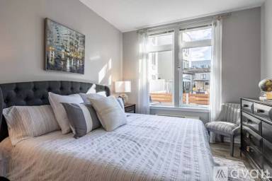 Main picture of 233 W Side Ave