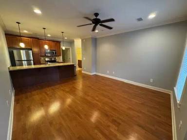 Main picture of 3120 Long Blvd
