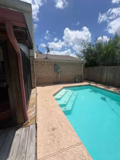 Main picture of 18507 Sweetmeadow Dr