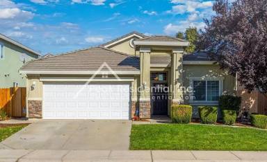 Main picture of 2987 Muskrat Way