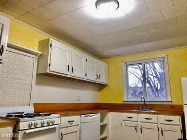 Main picture of 79 E 25th St