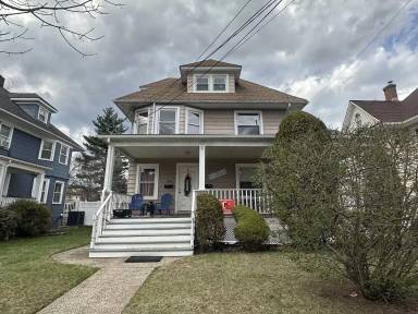 Main picture of 340 2nd St