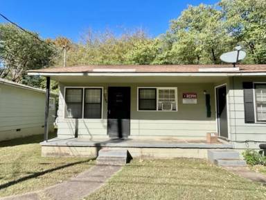 Main picture of 2704 Cave Ave NW