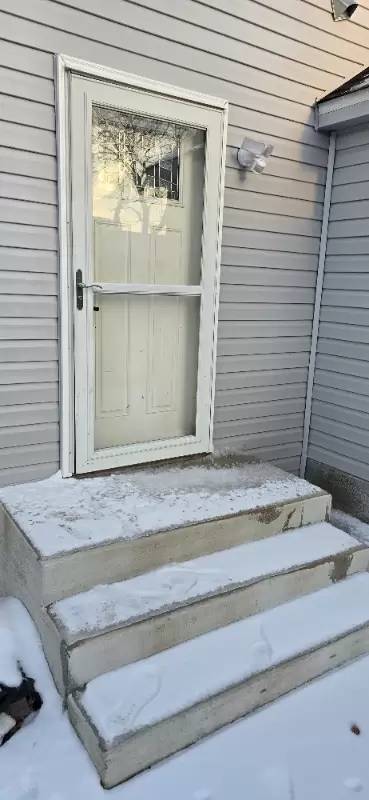Main picture of 734 Maple Ln