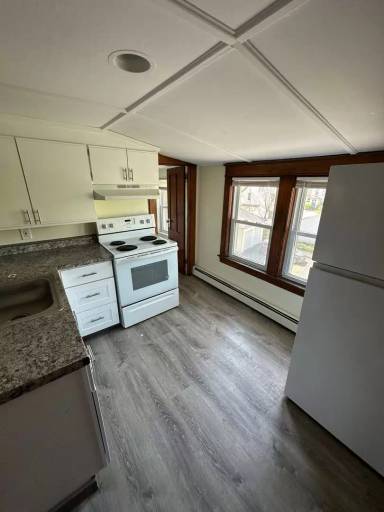 Main picture of 33 Bangor St