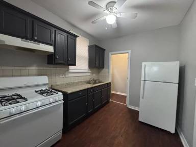 Main picture of 6738 S Prairie Ave