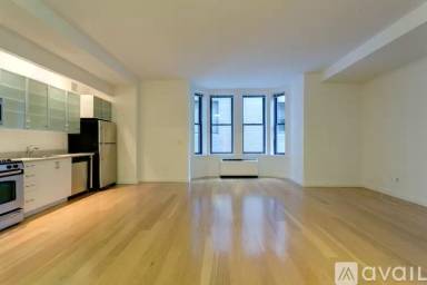 Main picture of 45 Wall St Apartments