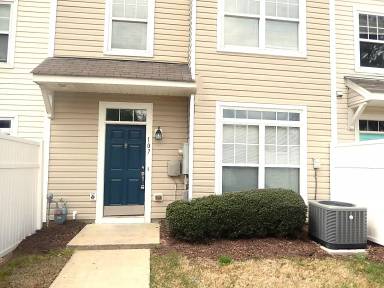 Main picture of 1211 Canyon Rock Ct