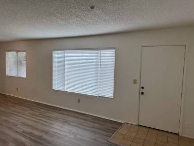 Main picture of 1046 Benton St