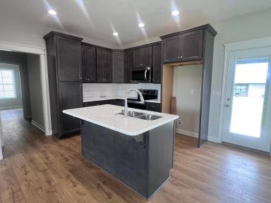 Main picture of 5404 Peony Dr