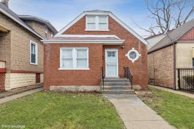 Main picture of 11520 S Harvard Ave