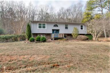 Main picture of 337 Mohawk Rd SE