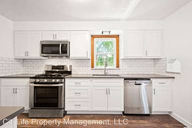 Main picture of 1811 Bluff St