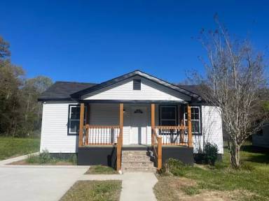 Main picture of 108 Benjamin St