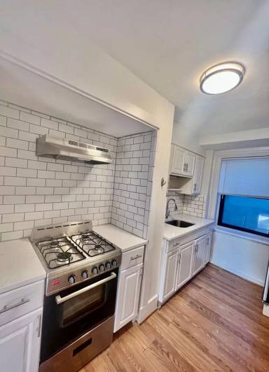 Main picture of 54 N Washington St