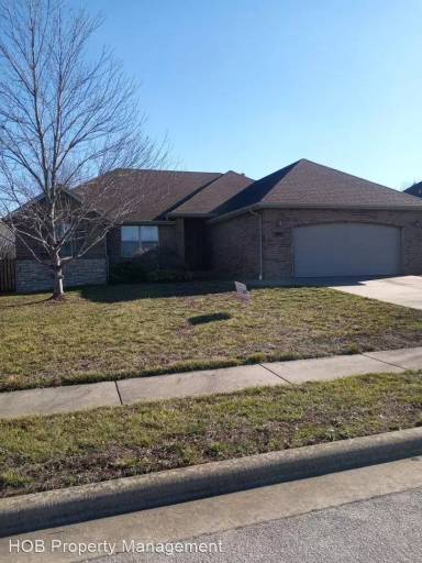 Main picture of 212 N Leann Dr