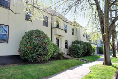 Main picture of 2310 SE 22nd Ave