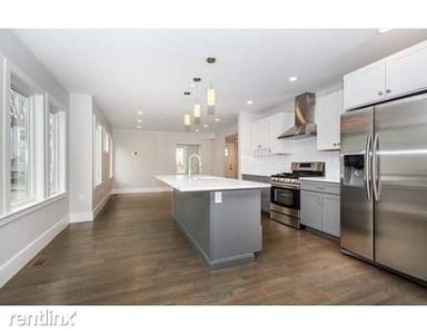 Main picture of 491 Ashmont St