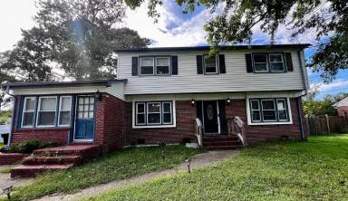 Main picture of 4505 Mallard Cres