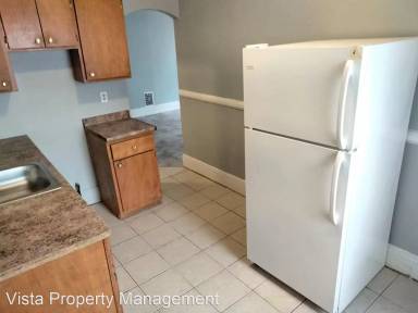 Main picture of 431 Lake Ave