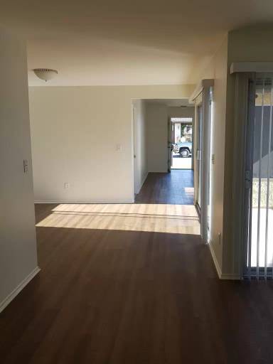 Main picture of 6330 Swallow St