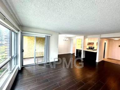 Main picture of 5600 Kensington Way