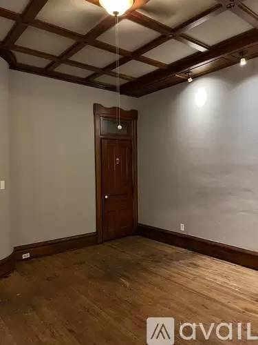 Main picture of 731 Market St