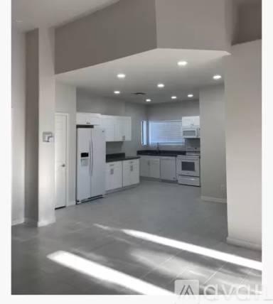 Main picture of 65 N Santa Barbara
