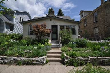 Main picture of 1427 5th St NE