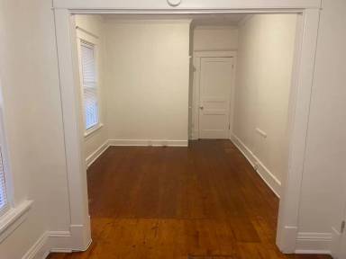 Main picture of 1593 Waverly Ave