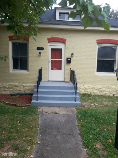 Main picture of 645 N Broadway
