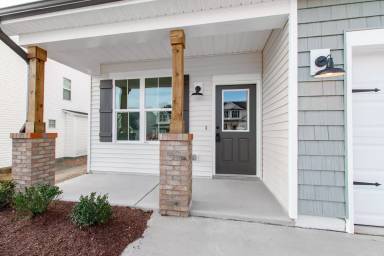 Main picture of 125 Green Ln