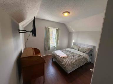 Main picture of 425 Platt Ave