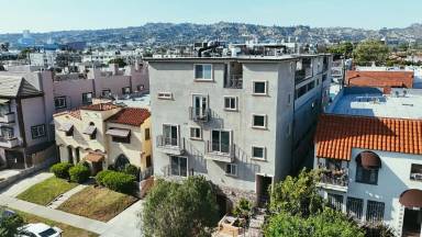 Main picture of 8241 Blackburn Ave
