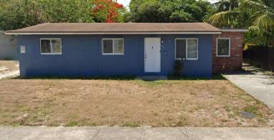 Main picture of 1641 NW 18th Ave