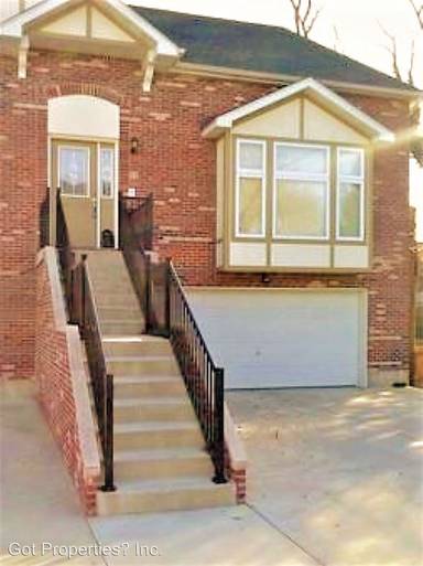 Main picture of 12 Cabanne Townhome Dr