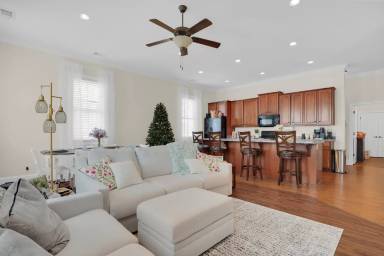 Main picture of 4 Crabapple Cir