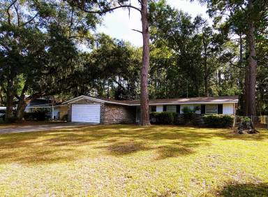 Main picture of 323 Willow Rd