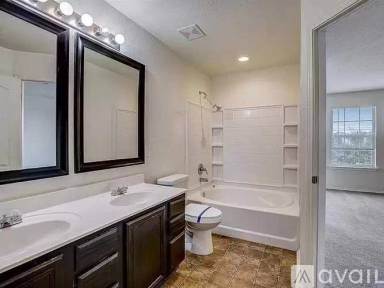 Main picture of 2303 McCombs St