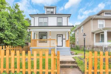 Main picture of 282 S Cypress Ave