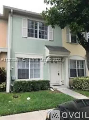 Main picture of 17 Simonton Cir