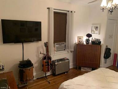 Main picture of 79 Oak St