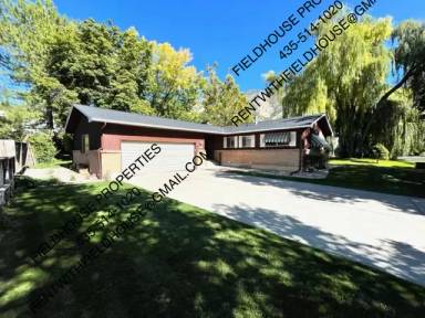 Main picture of 1760 Foothill Dr