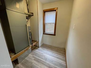 Main picture of 4869 N Elston Ave
